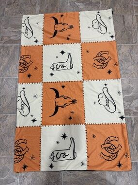 Western Patchwork Throw Blanket - Orange & Cream
